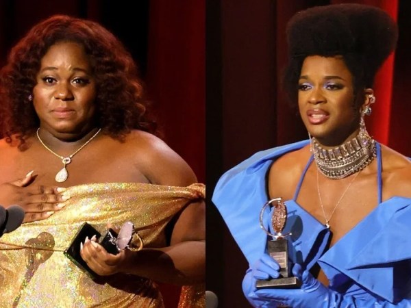 ¡Histórico! Ellas son las dos primeras estrellas no binarias en ganar un Tony